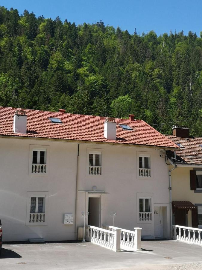 Charmant Logis En Duplex Жерарме Экстерьер фото