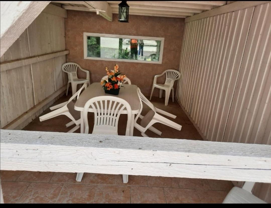 Charmant Logis En Duplex Жерарме Экстерьер фото